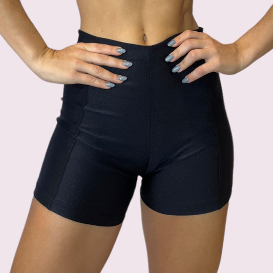 Shorts Comfy Metalizado Preto