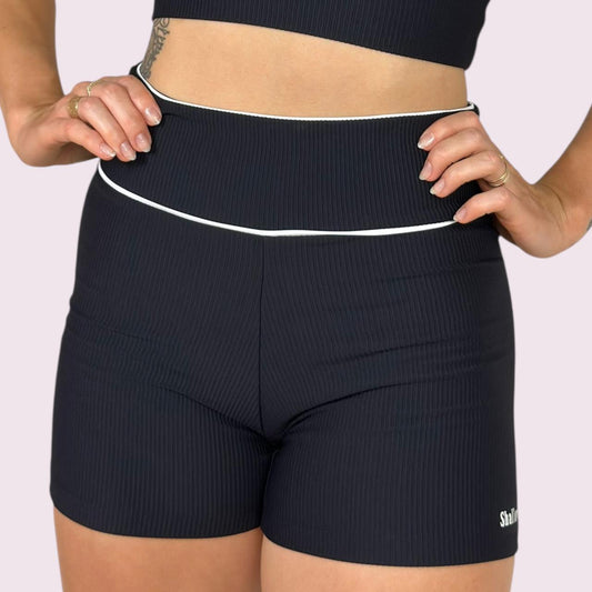 Shorts Lily Cotelê Preto com Branco
