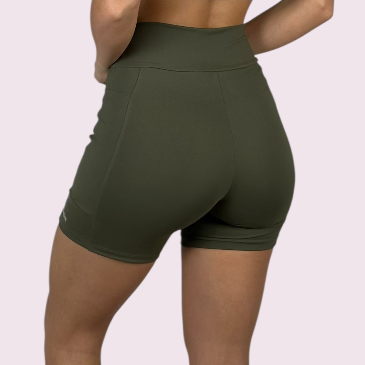 Bermuda com Bolso Suplex Verde Militar