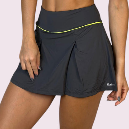 Shorts Saia Lela Suplex Grafite com Metalizado Amarelo Neon