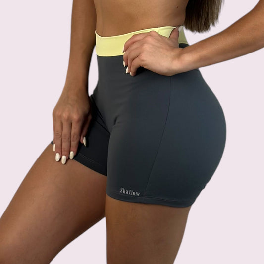 Shorts Elastic Empina Bumbum Suplex Grafite com Amarelo Candy