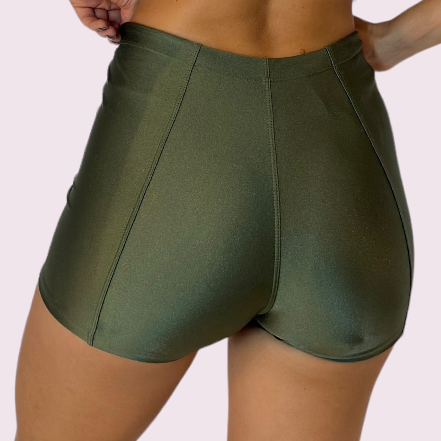 Shorts Comfy Metalizado Verde