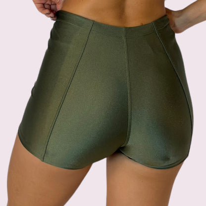 Shorts Comfy Metalizado Verde