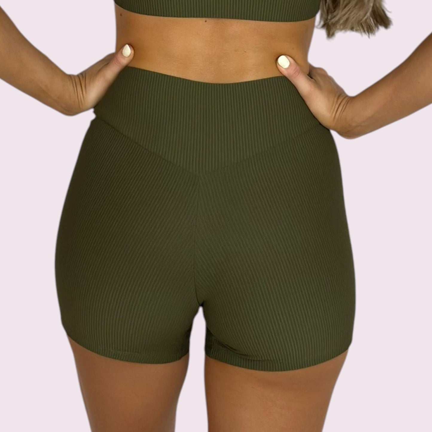 Shorts Cós V Cotelê Verde Militar