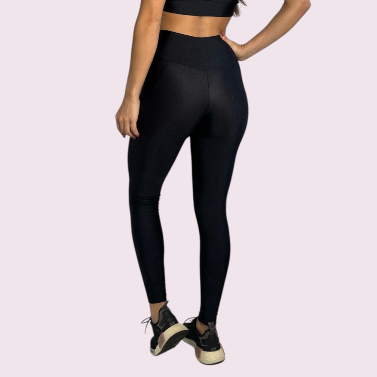 Legging Recortes Metalizado Preto