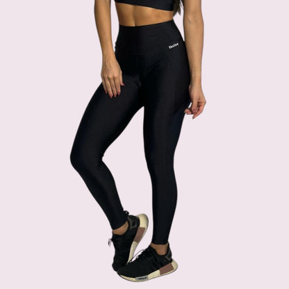 Legging Recortes Metalizado Preto