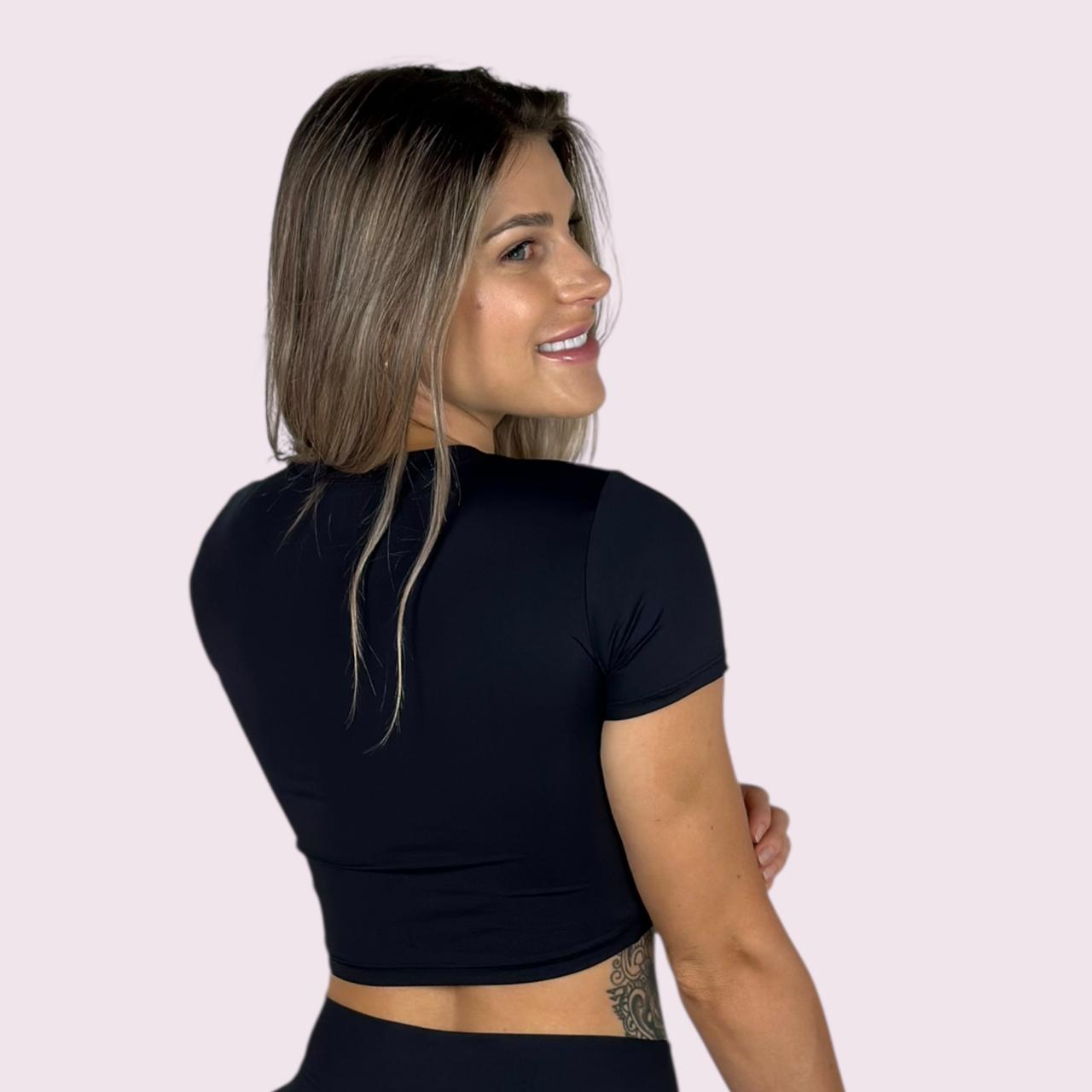 Cropped Lia Preto