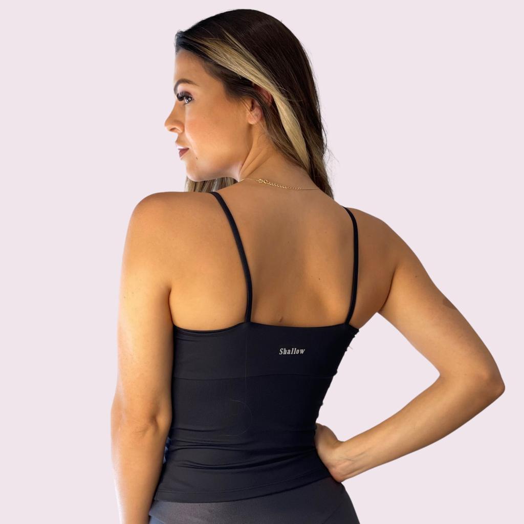 Top Isa Longo Preto