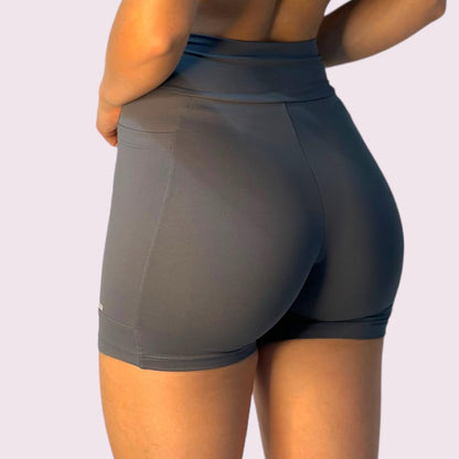 Bermuda com Bolso Suplex Grafite