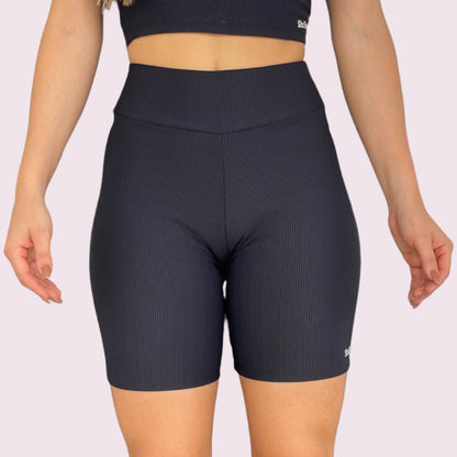 Bermuda Cós V Cotelê Preto