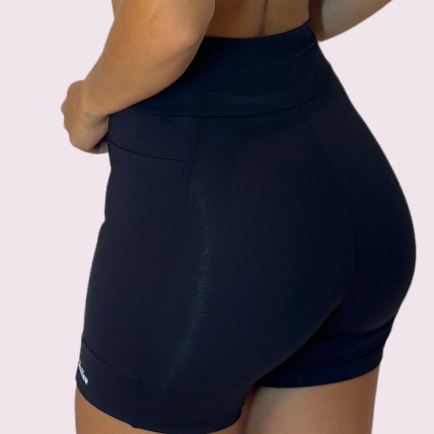 Bermuda com Bolso Suplex Preto