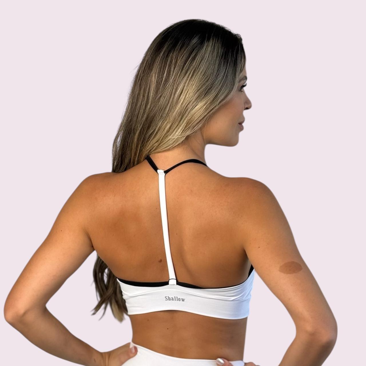 Top Lari Branco com Preto