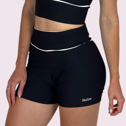 Shorts Lily Cotelê Preto com Branco