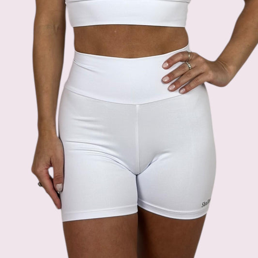 Shortinho Empina Bumbum Branco com Shallow Preto