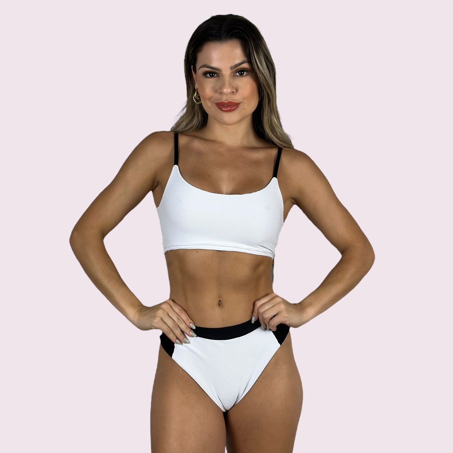 Biquíni Bali Cotelê Branco com Preto