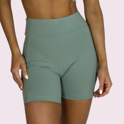 Bermuda com Bolso Suplex Pistache